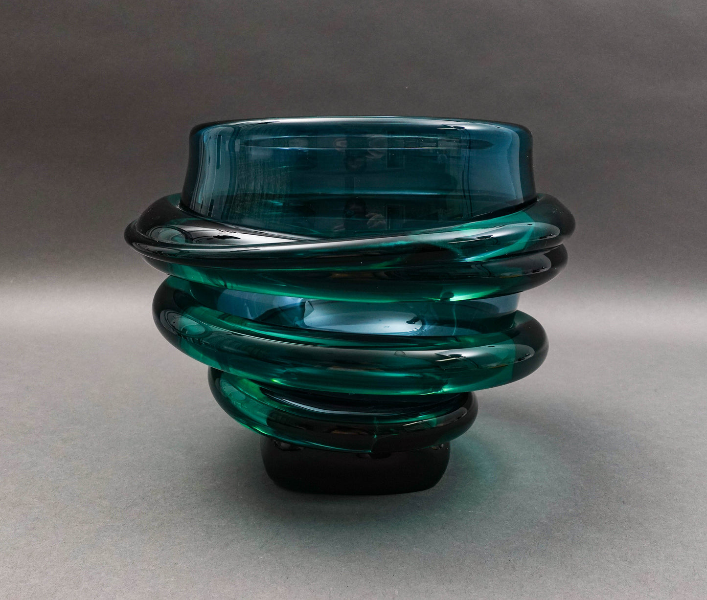 Tommie Rush (American, B. 1954) Signed Green Heavy Art Glass Bowl Sculpture
