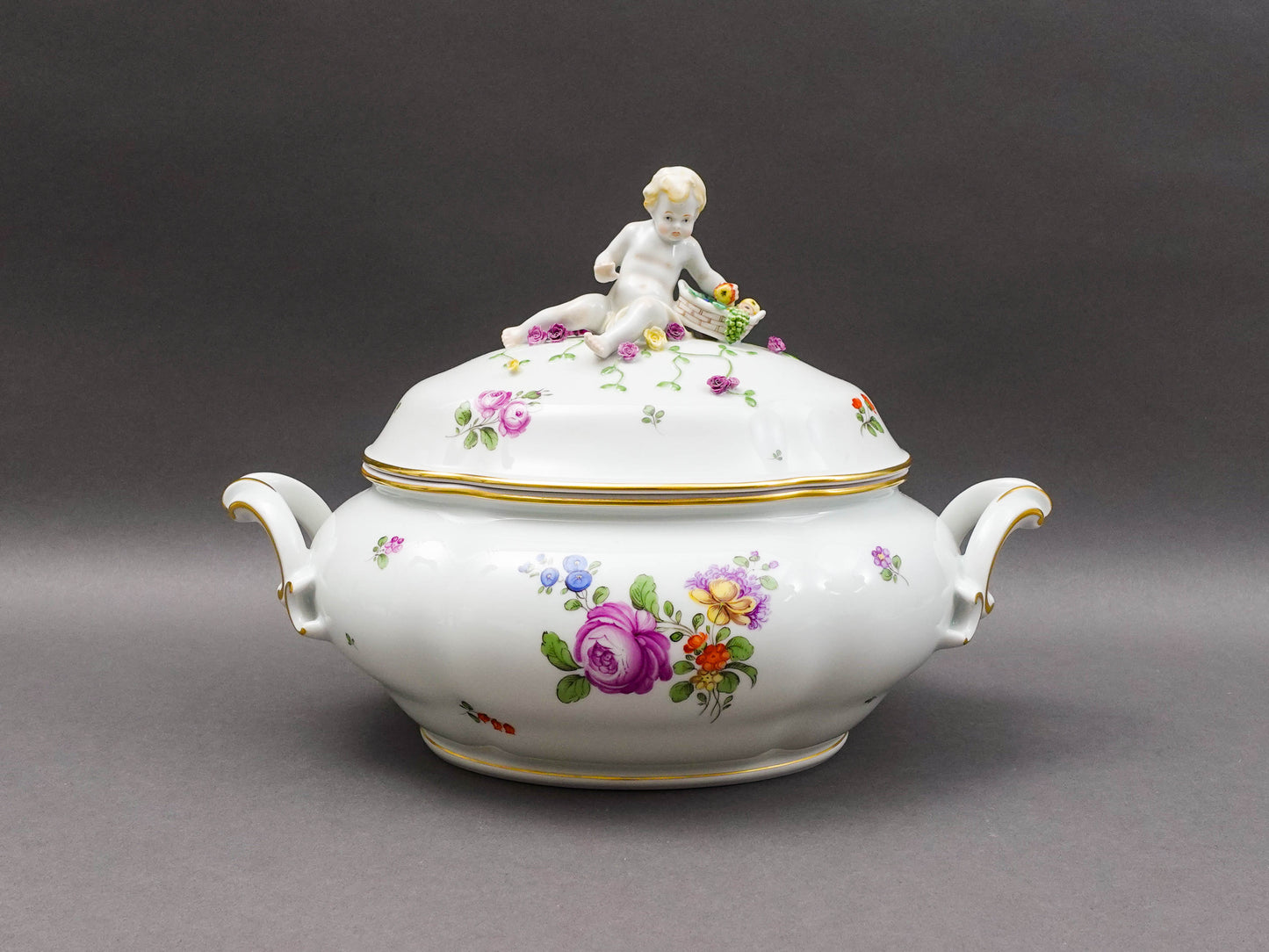 Augarten Wien Austria Floral Gold Gilt Porcelain Large Oval Covered Soup Tureen