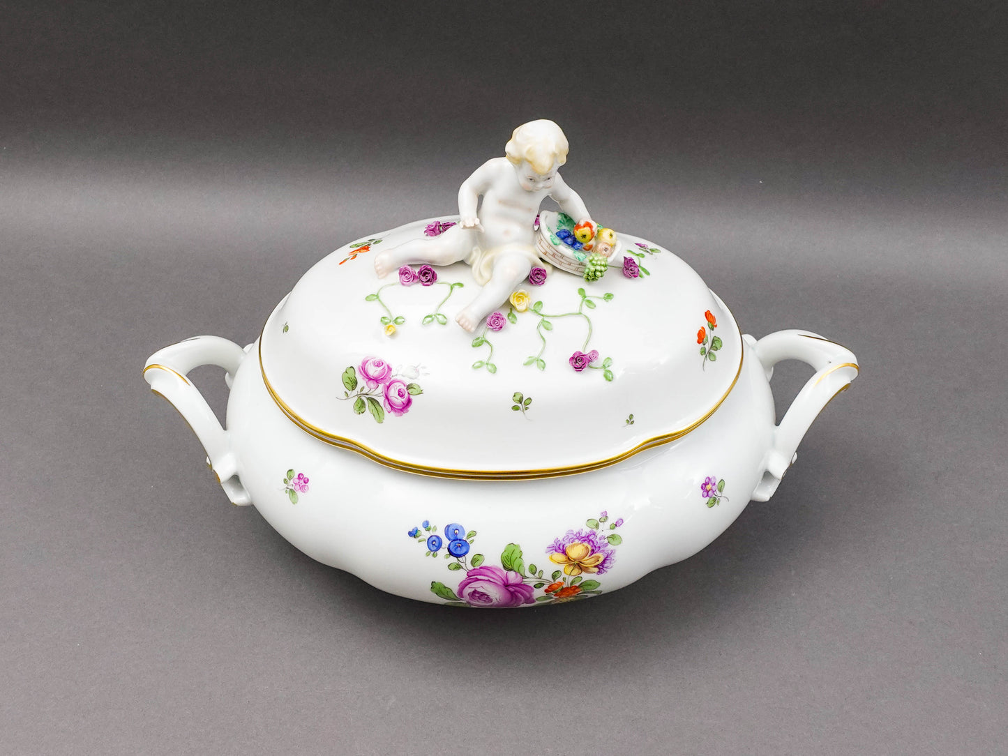 Augarten Wien Austria Floral Gold Gilt Porcelain Large Oval Covered Soup Tureen