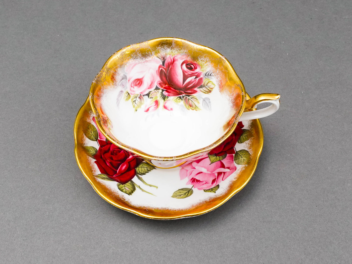 Royal Albert England Summer Bounty Series Ruby Tea Cup & Saucer