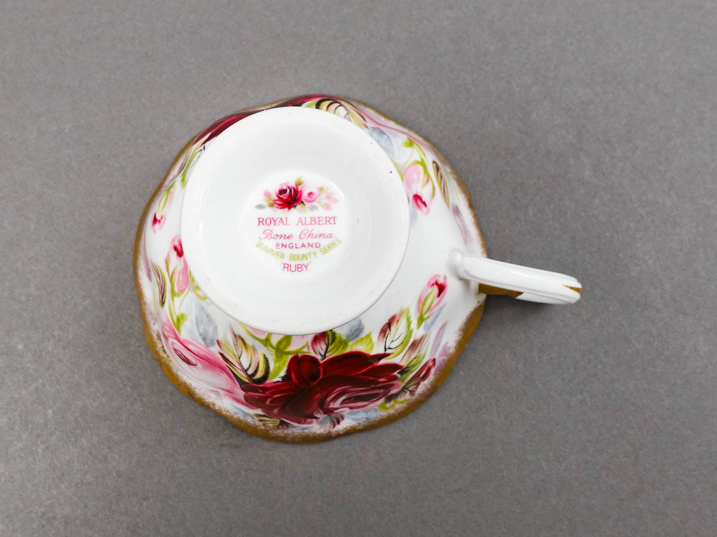 Royal Albert England Summer Bounty Series Ruby Tea Cup & Saucer