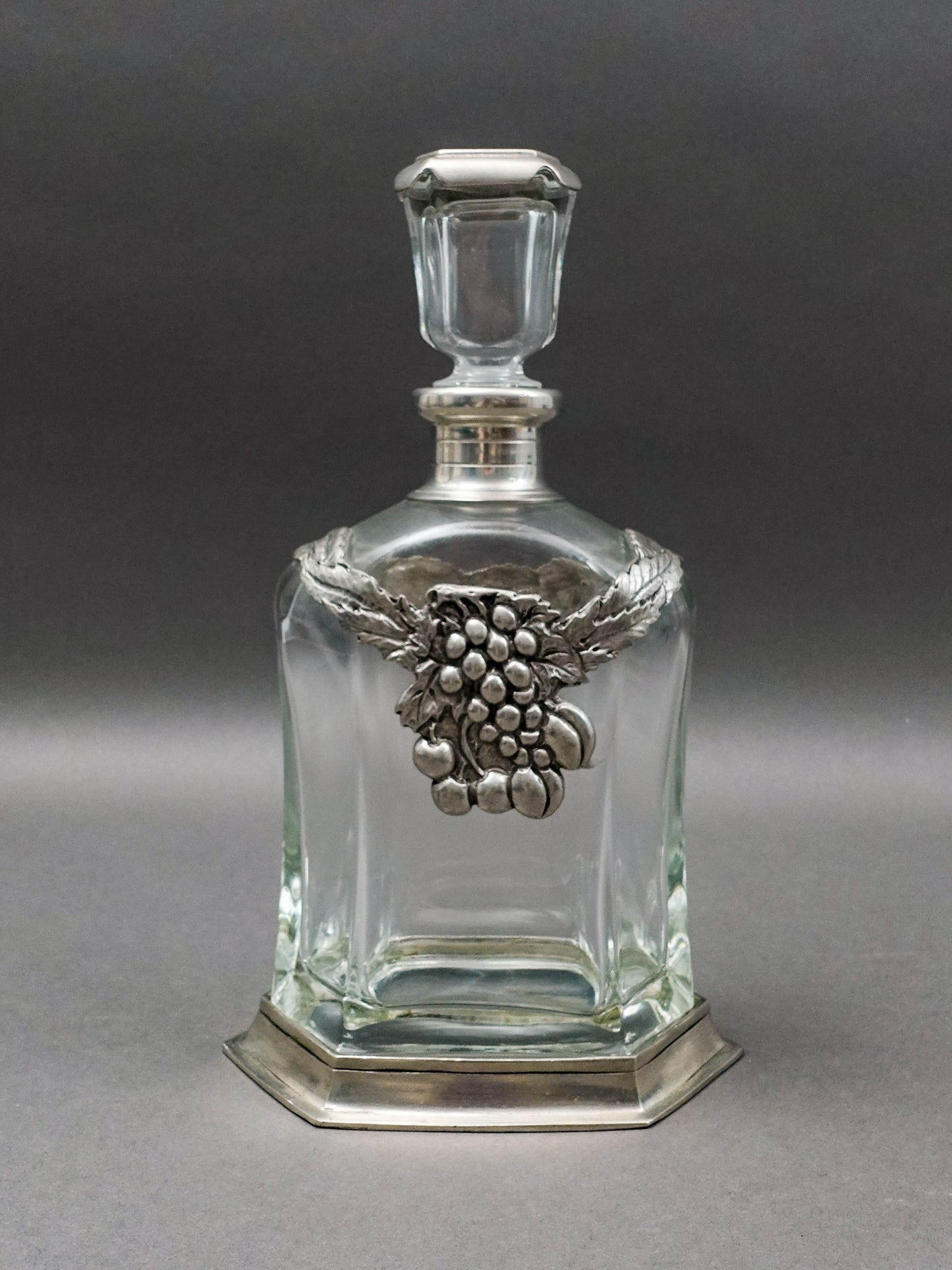 Brescia Peltro Italy Grape Pewter Etain Zinn 95% Crystal Glass Whiskey Decanter