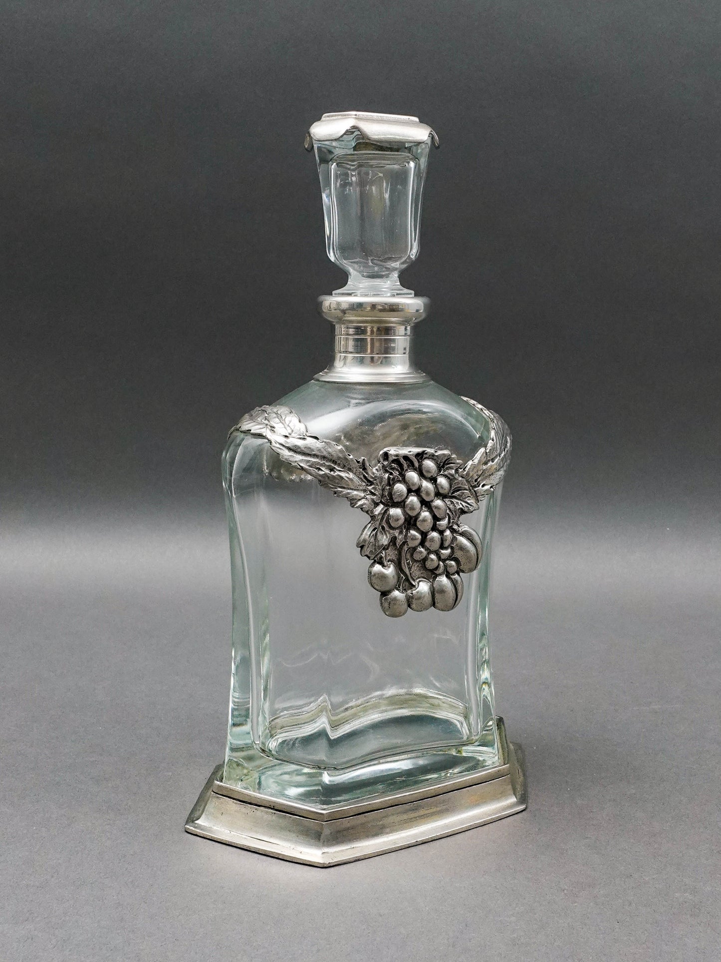 Brescia Peltro Italy Grape Pewter Etain Zinn 95% Crystal Glass Whiskey Decanter
