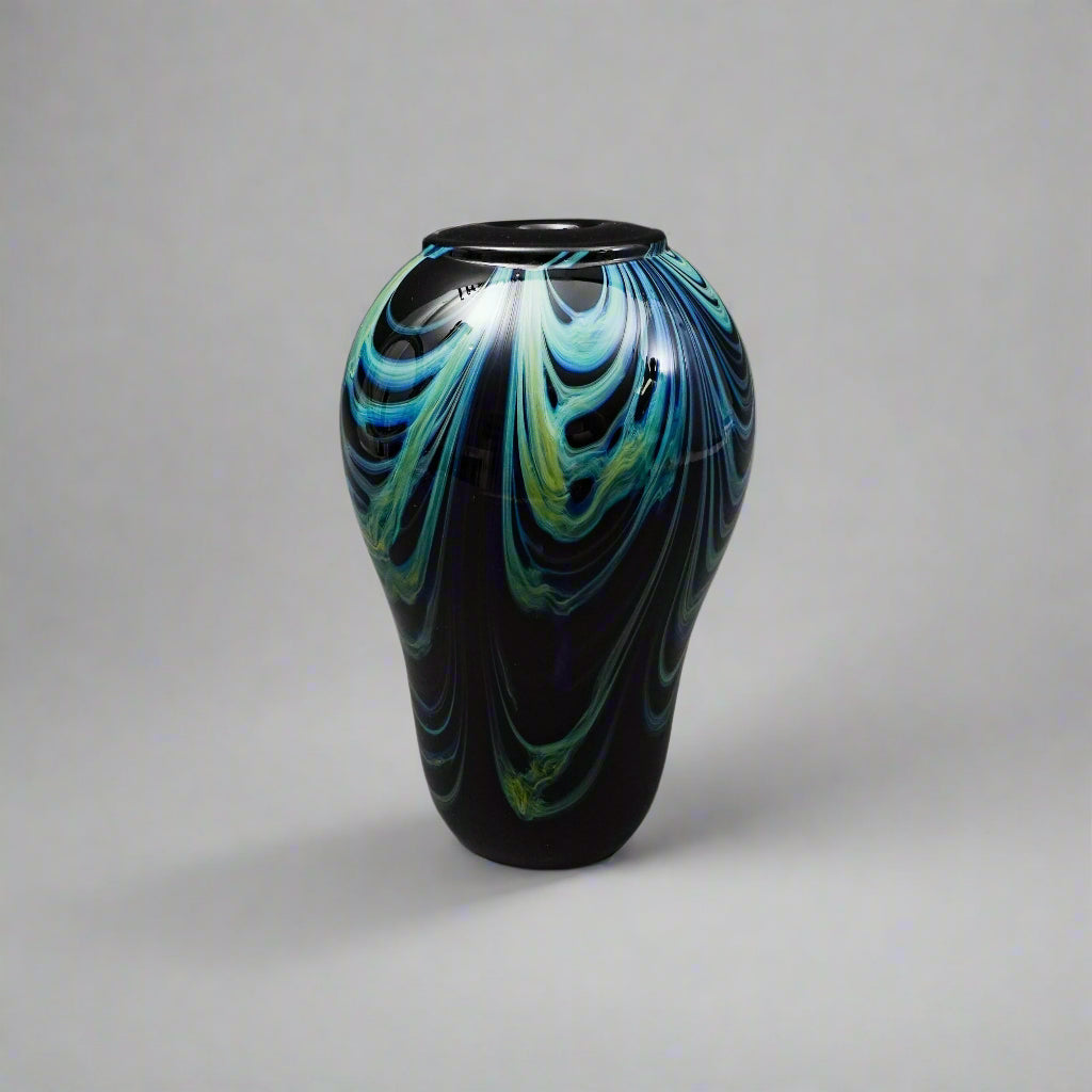 William Worcester Signed 1975 Hawaiian Maui Studio Art Glass Vase 7 5/8"
