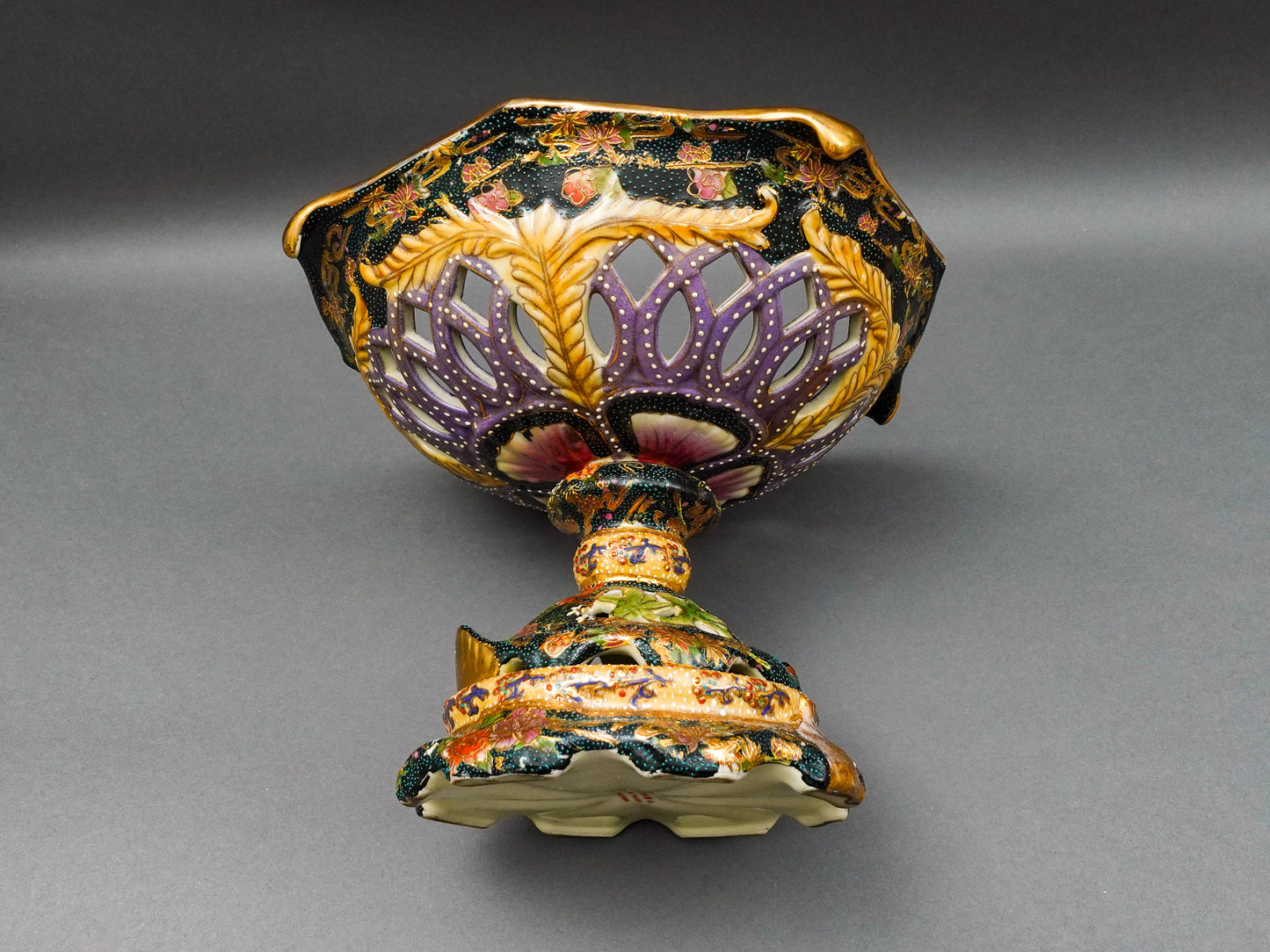 Royal Satsuma Handpainted Moriage Reticulated Pedestal Centerpiece Bowl Compote