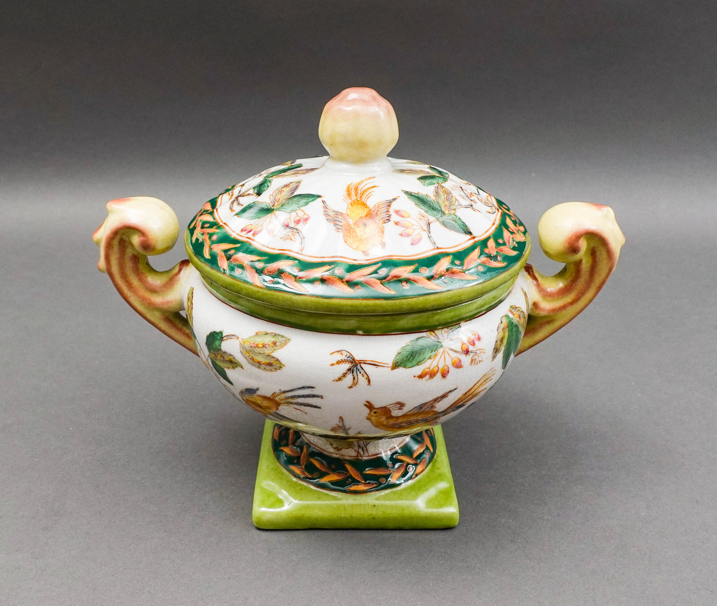 Wong Lee WL 1895 Vintage Floral & Birds Porcelain Centerpiece Covered Bowl Urn