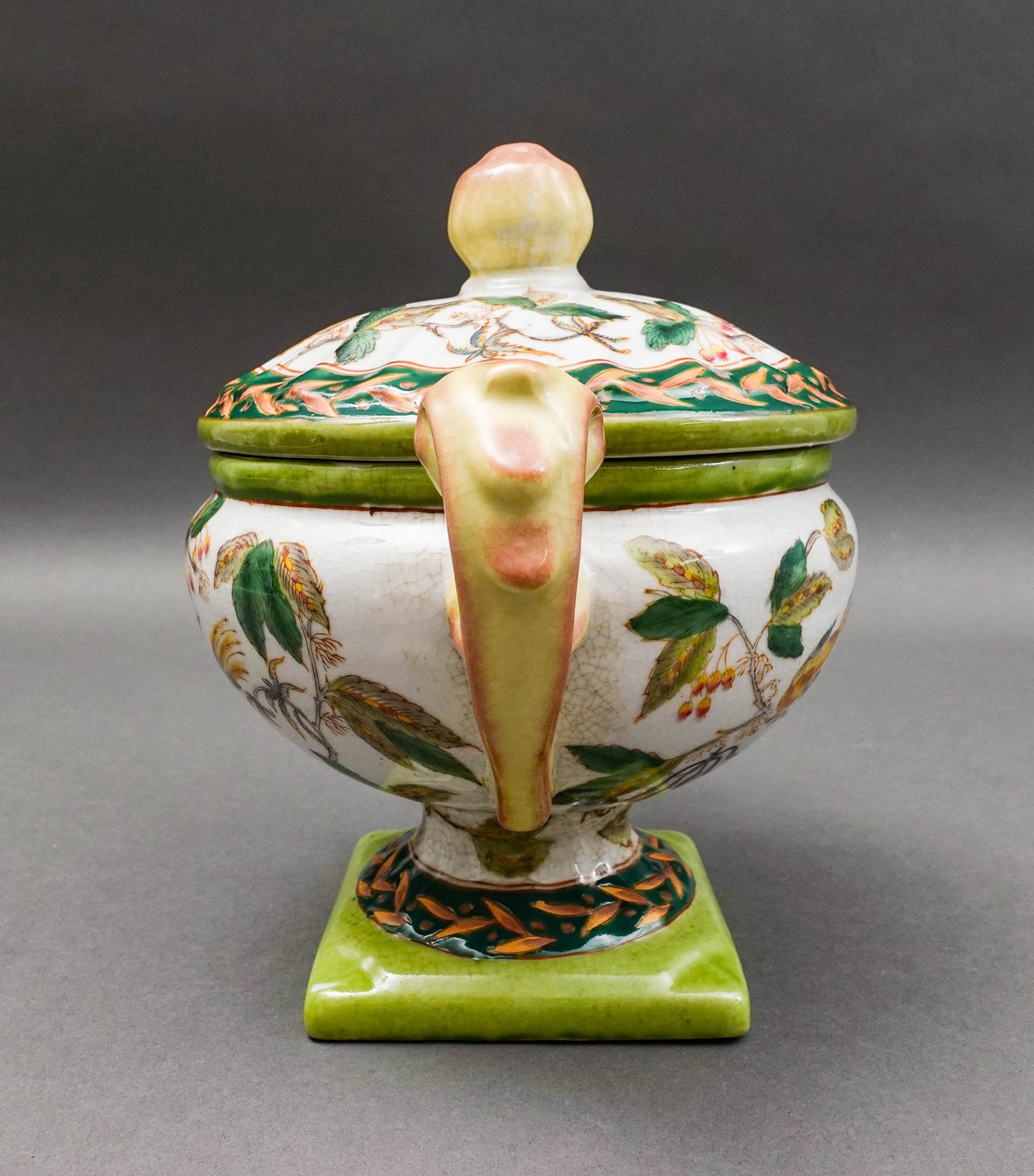 Wong Lee WL 1895 Vintage Floral & Birds Porcelain Centerpiece Covered Bowl Urn