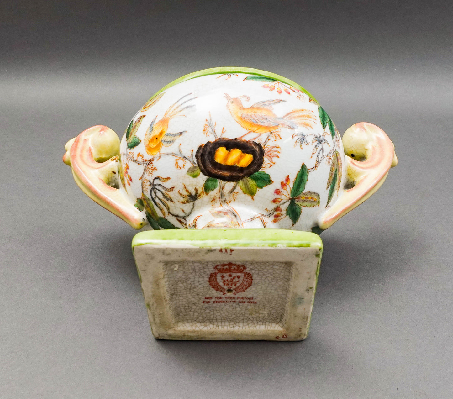 Wong Lee WL 1895 Vintage Floral & Birds Porcelain Centerpiece Covered Bowl Urn