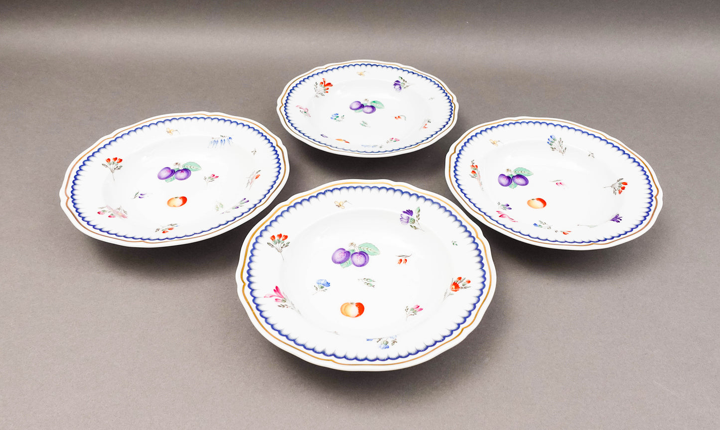 Richard Ginori Italian Fruits Porcelain 7 7/8" Rimmed Soup Bowls Set Of 4