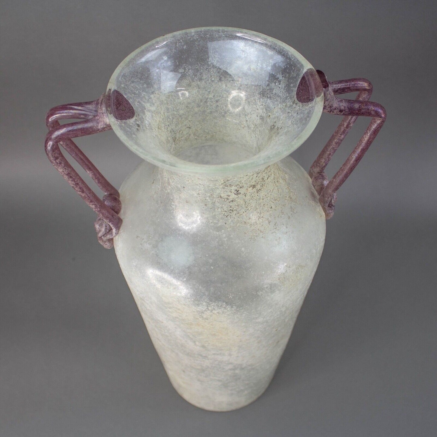 Monumental Signed Murano Scavo Amphora Art Glass Vase Lion Head Handles 18 5/8"