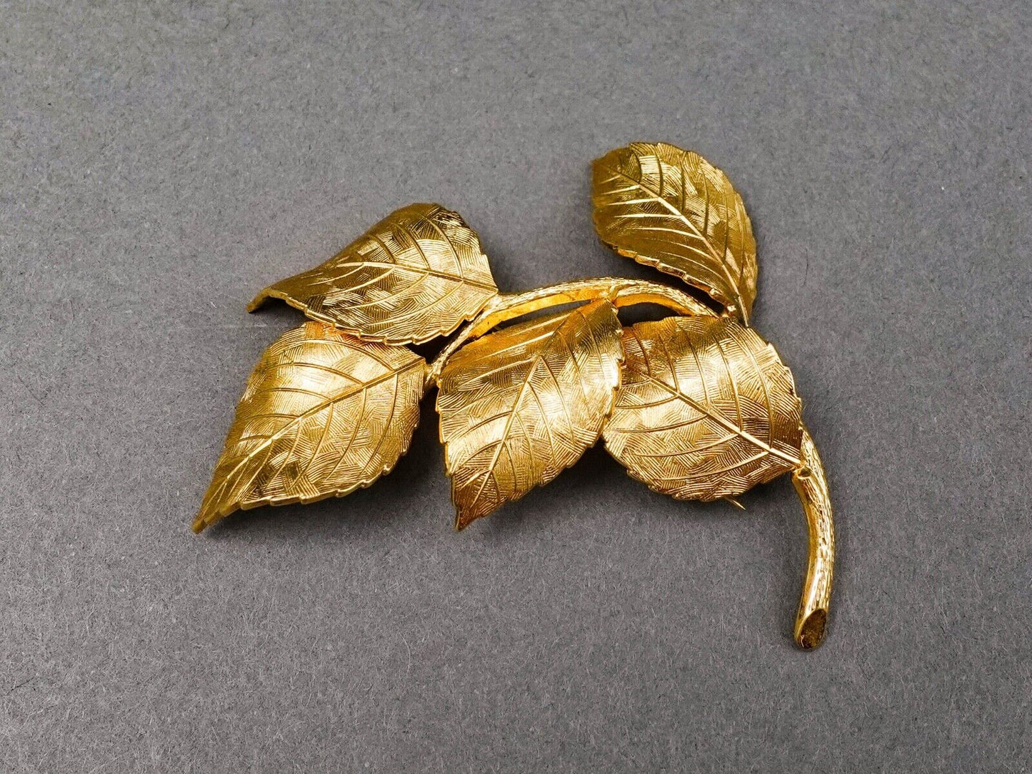 Christian Dior Grosse Germany Signed 1960 Vintage Gold Tone Leaf Brooch Pin