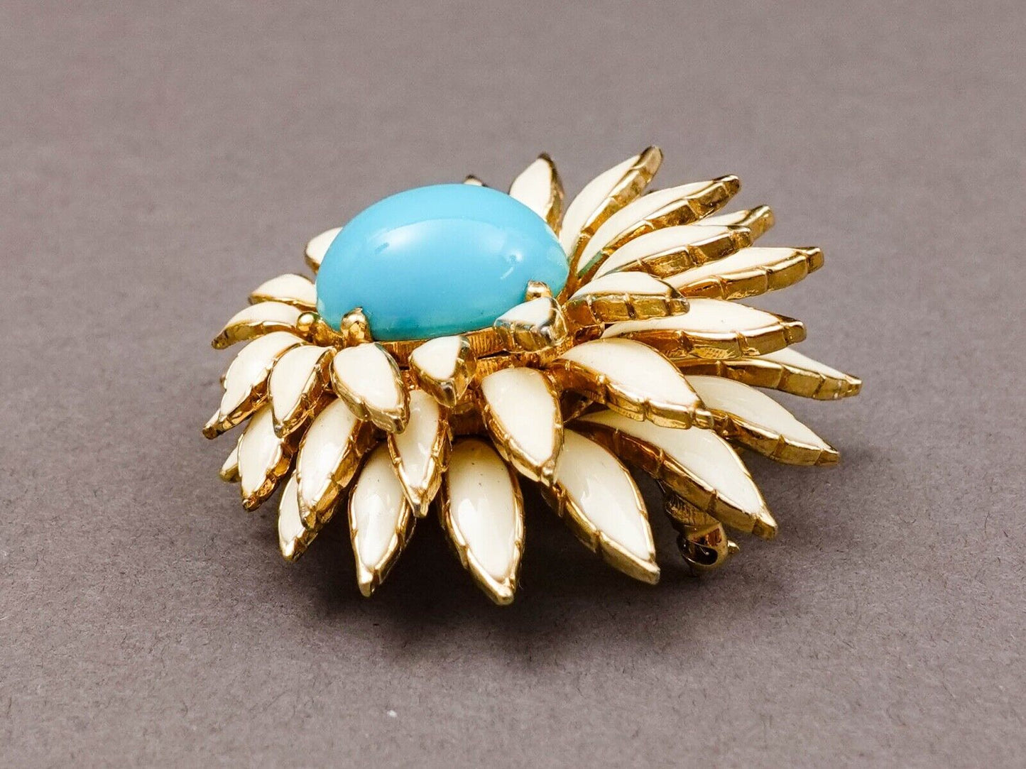 Ciner Signed Vintage Gold Tone Turquoise Cream Chrysanthemum Pendant Brooch Pin