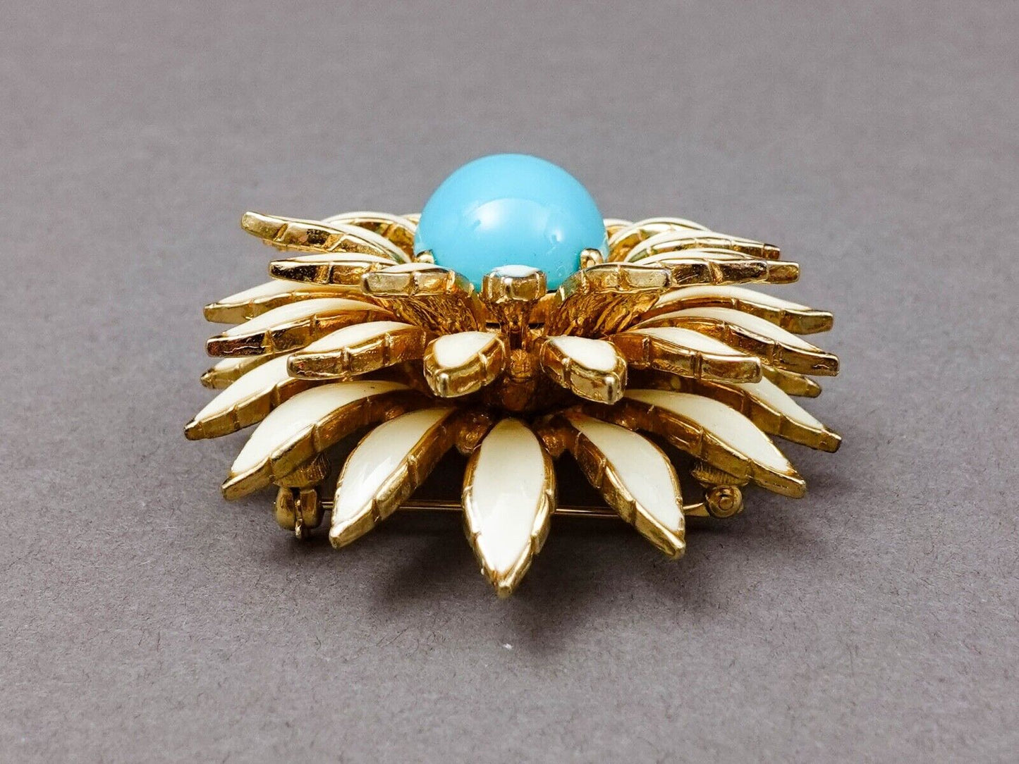Ciner Signed Vintage Gold Tone Turquoise Cream Chrysanthemum Pendant Brooch Pin