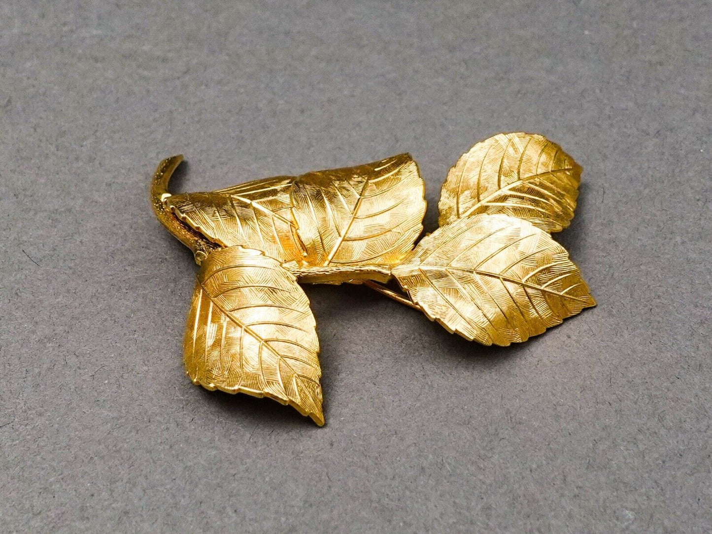 Christian Dior Grosse Germany Signed 1960 Vintage Gold Tone Leaf Brooch Pin