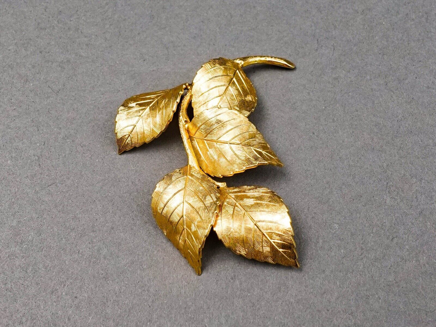 Christian Dior Grosse Germany Signed 1960 Vintage Gold Tone Leaf Brooch Pin