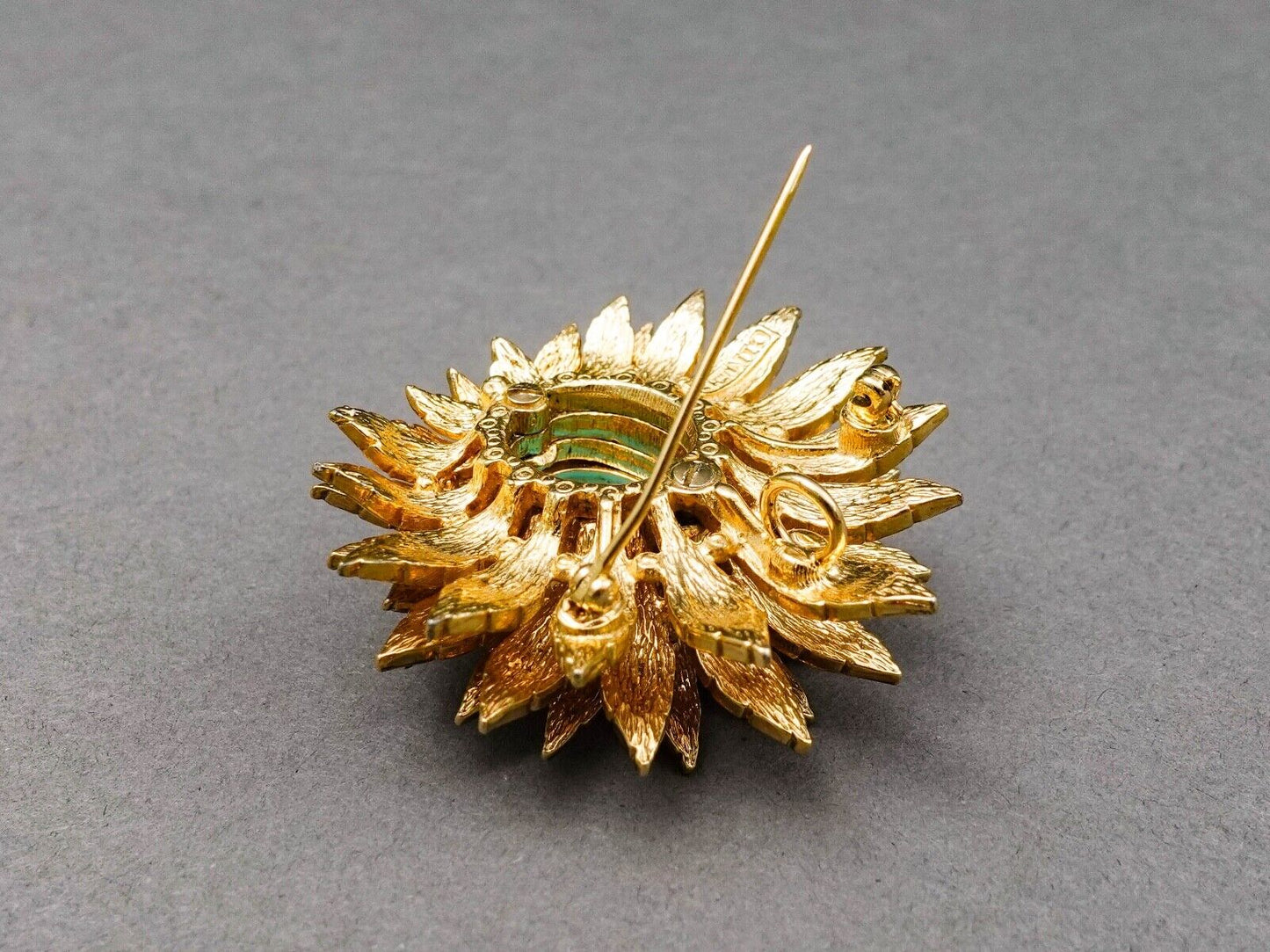 Ciner Signed Vintage Gold Tone Turquoise Cream Chrysanthemum Pendant Brooch Pin