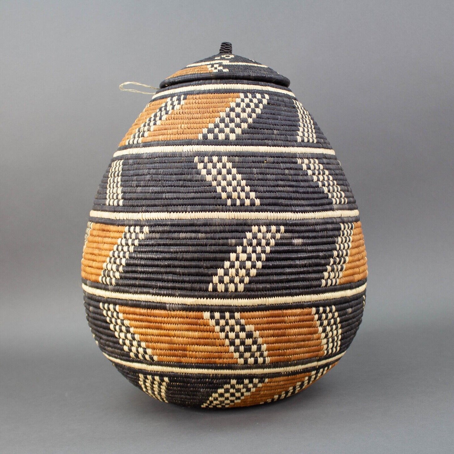 African Traditional Handwoven Zulu Large Basket 19" X 15"