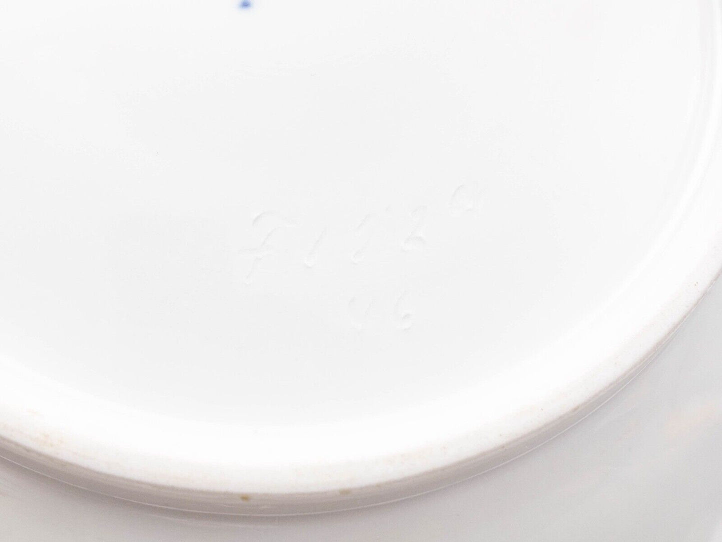 Meissen Antique Gold Gild Fruit Porcelain Centerpiece Serving Bowl Cabinet Plate