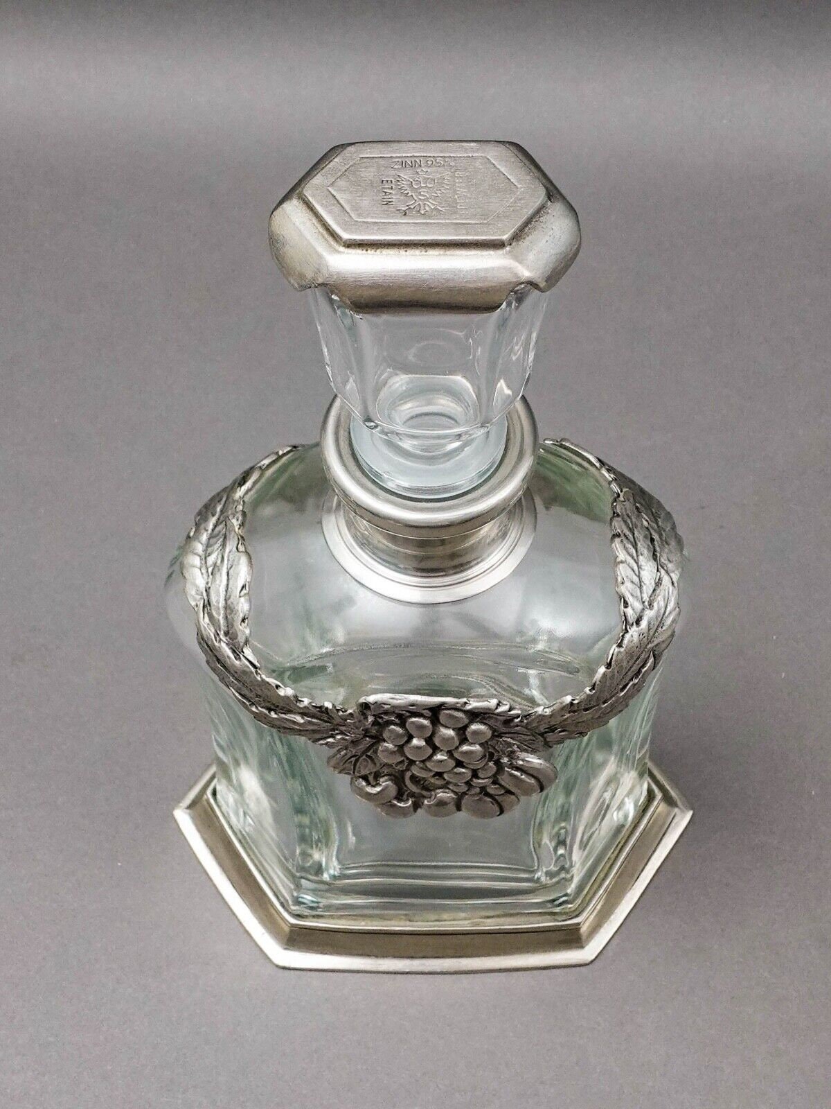 Brescia Peltro Italy Grape Pewter Etain Zinn 95% Crystal Glass Whiskey Decanter