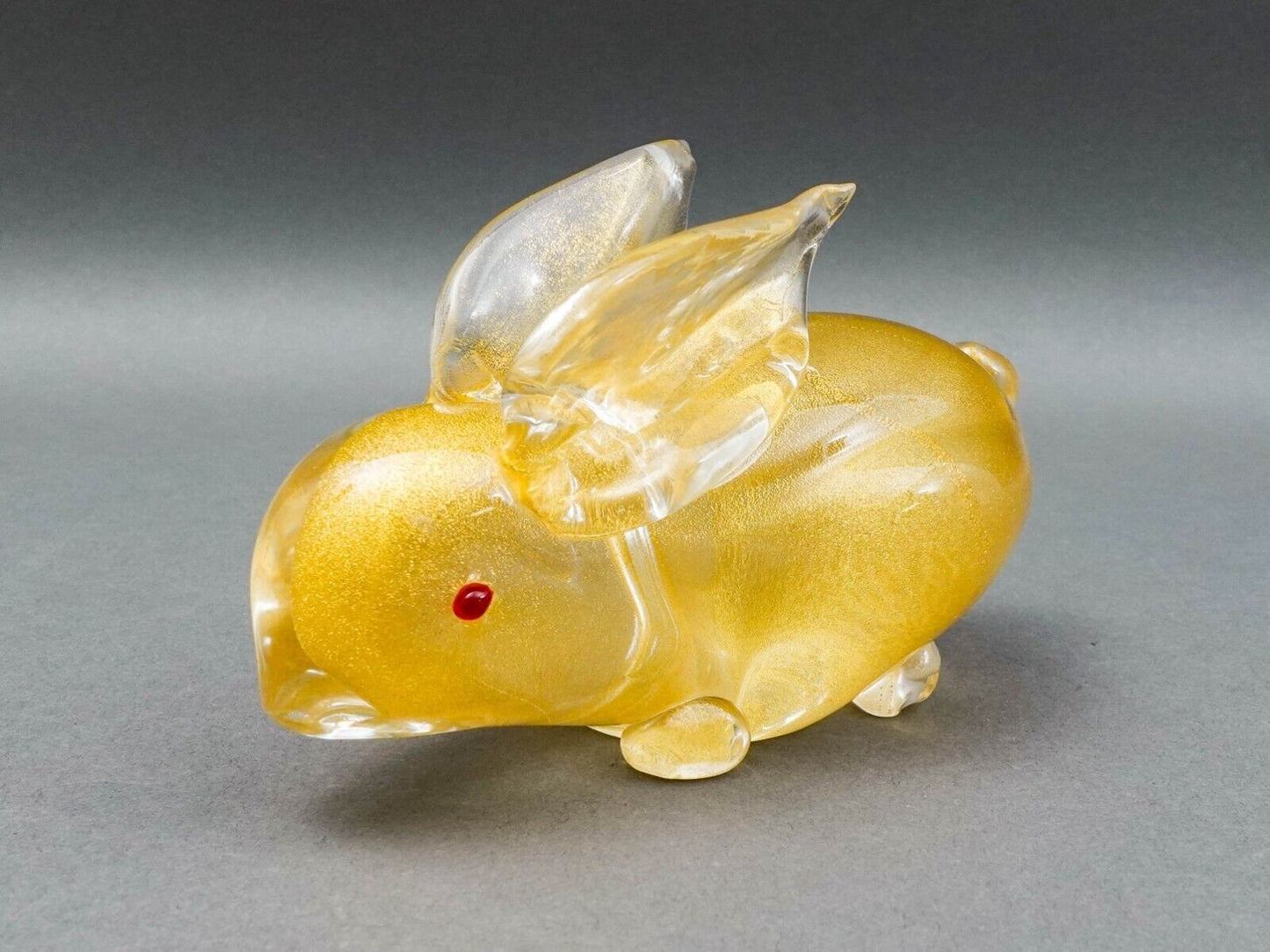 Vintage Murano Italy Gold Flecks Art Glass Bunny Rabbit Figurine With Red Eyes