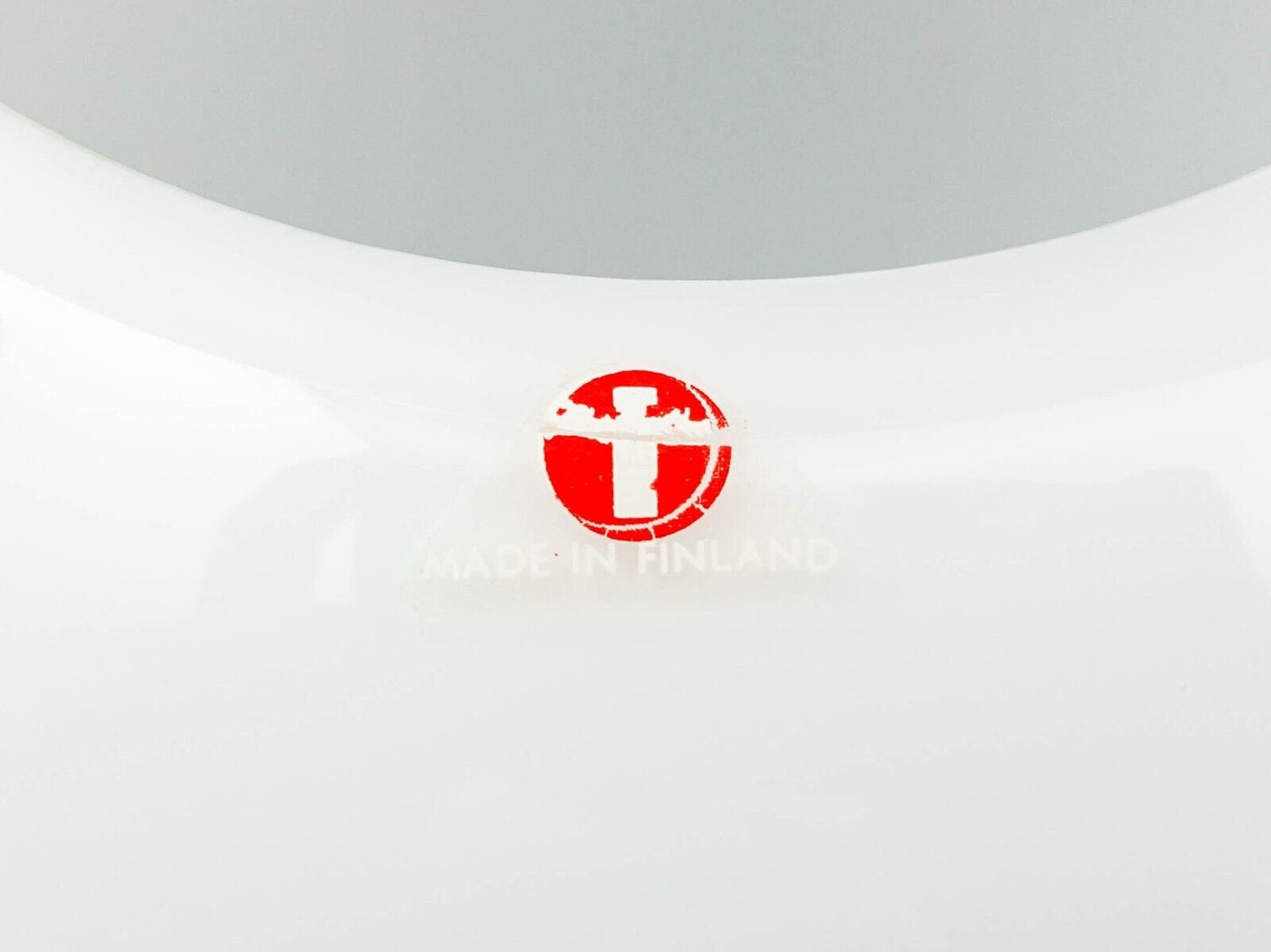 Iittala Finland Timo Sarpaneva Signed MCM Jurmo White Art Glass Vase (Read)