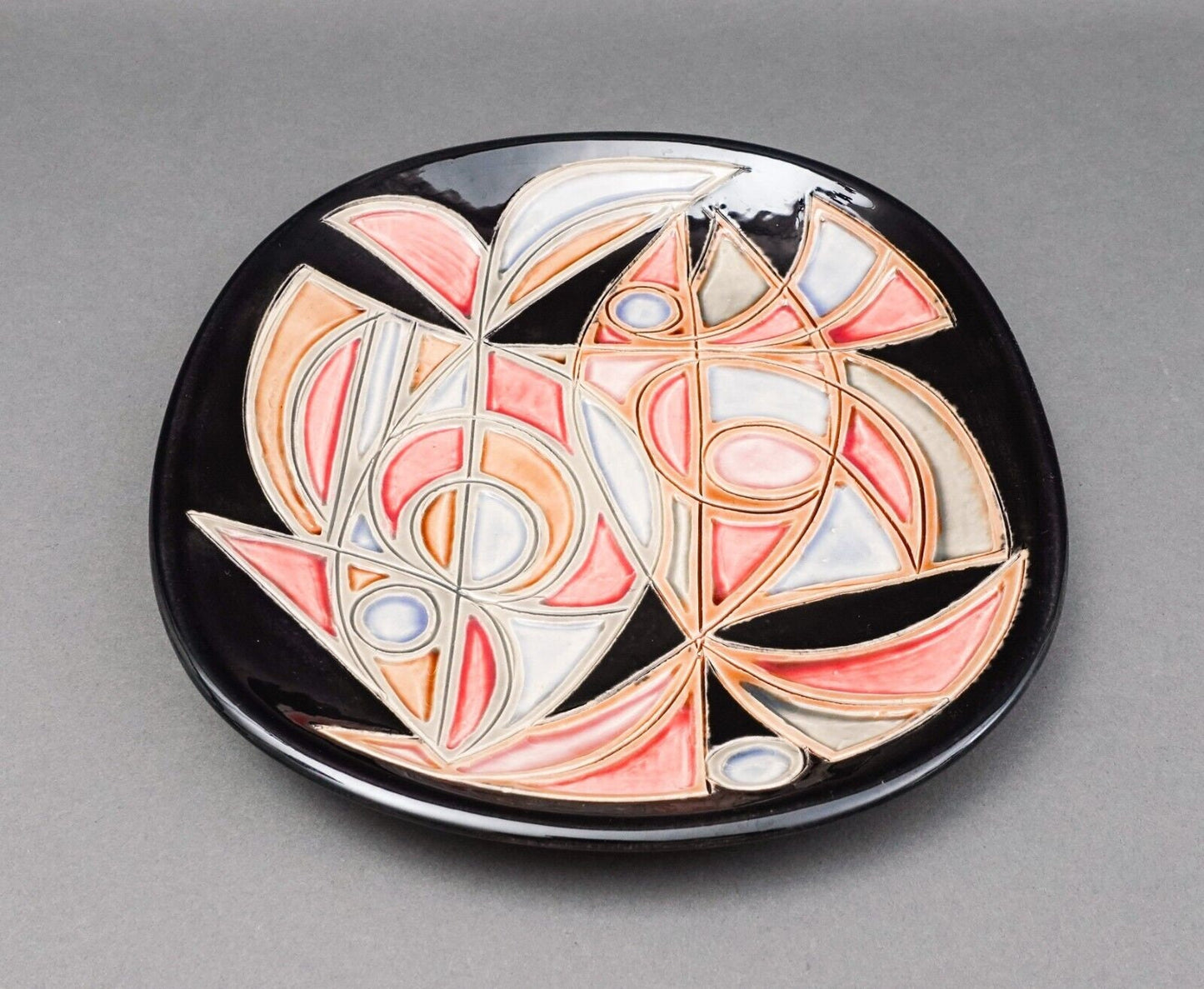 Avraham Gofer Israel Signed MCM Abstract Fish Studio Art Pottery Plate 10 1/2"