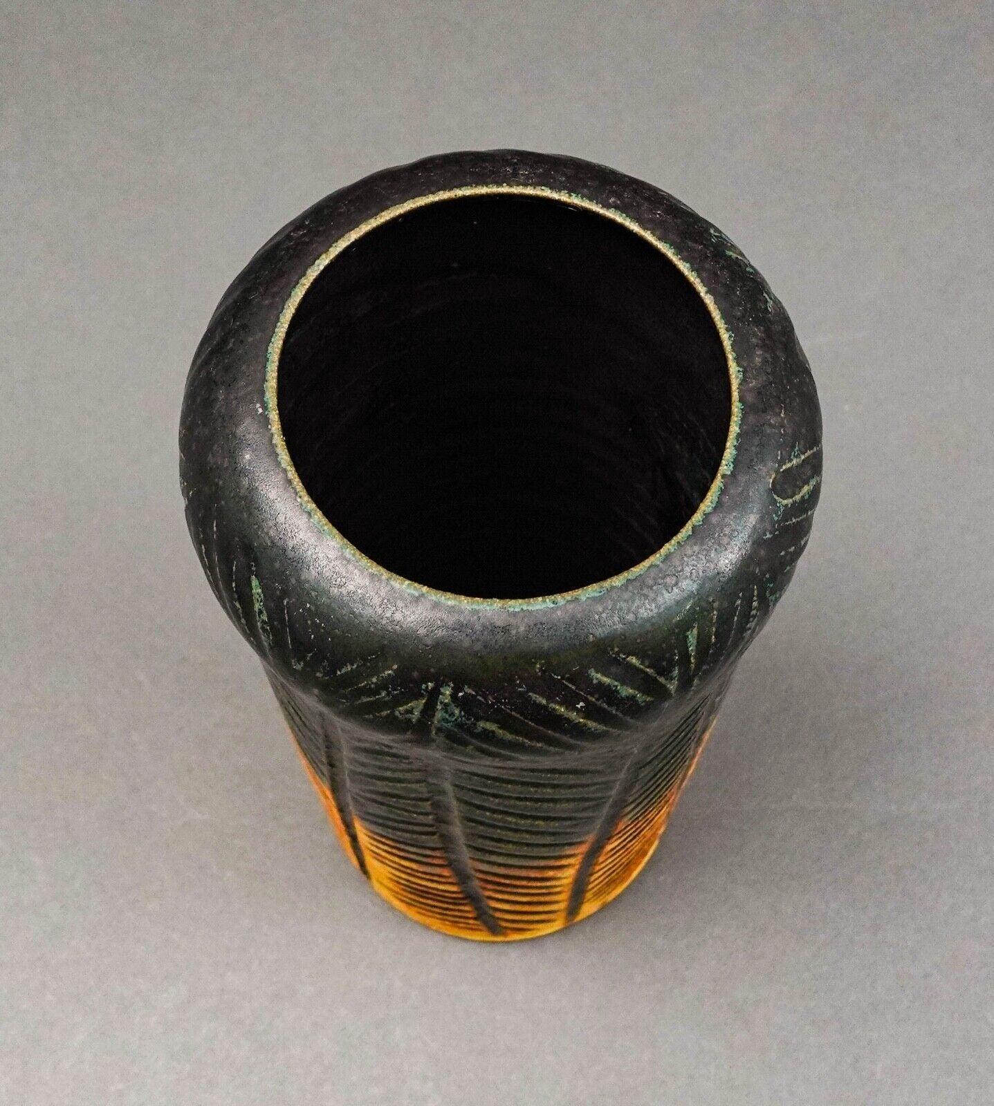 Polly Whitcomb Signed Vintage Studio Art Pottery Vase 8 1/2"
