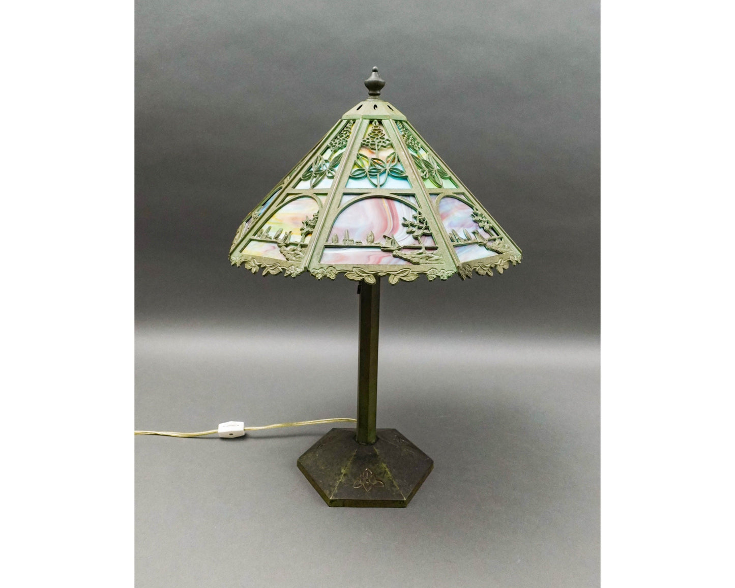 Bradley & Hubbard Antique Vintage Arts And Crafts Leaded Slag Glass Table Lamp