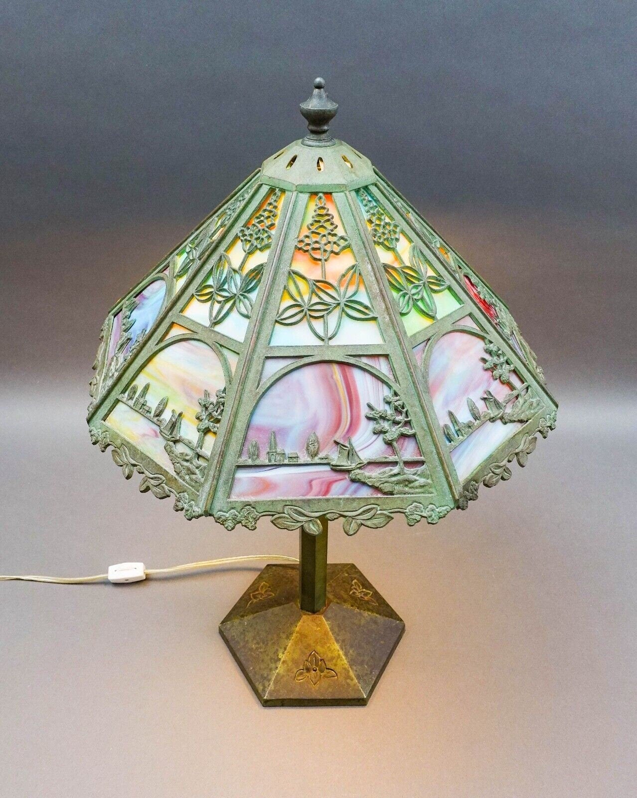 Bradley & Hubbard Antique Vintage Arts And Crafts Leaded Slag Glass Table Lamp