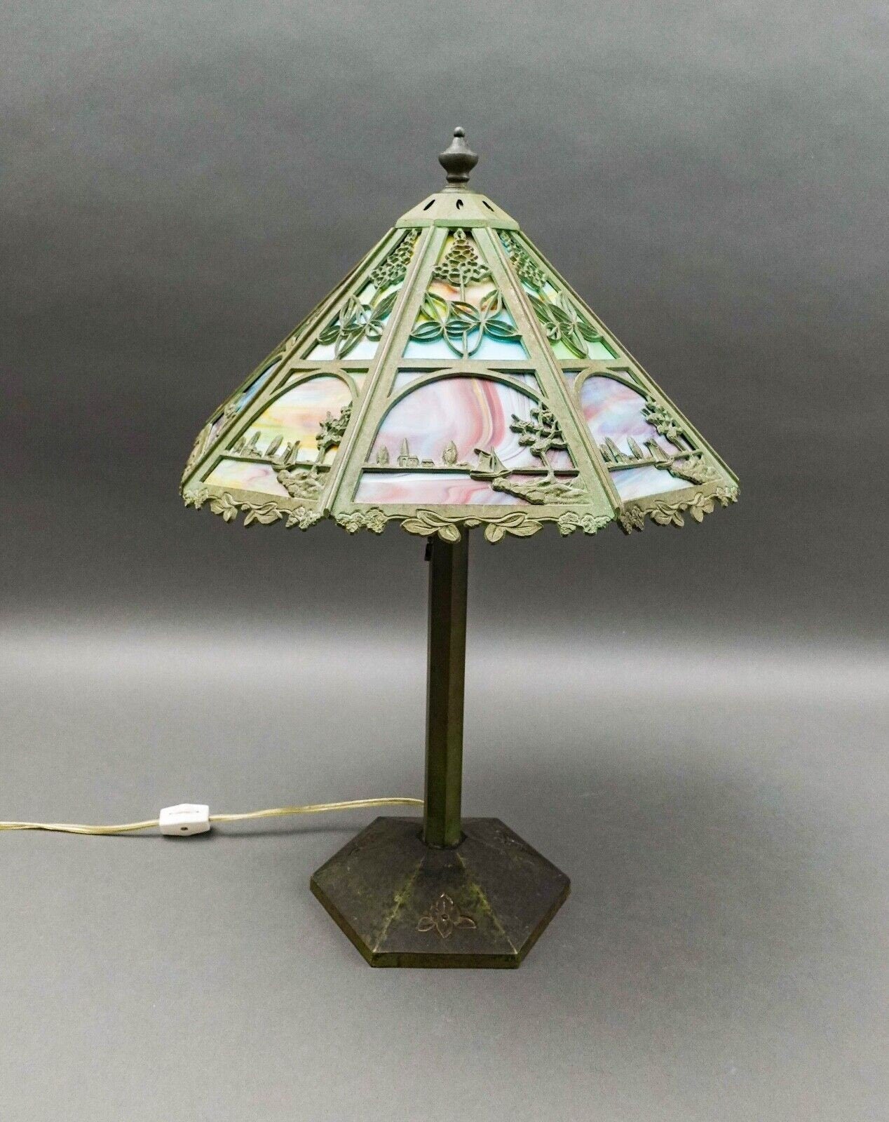 Bradley & Hubbard Antique Vintage Arts And Crafts Leaded Slag Glass Table Lamp