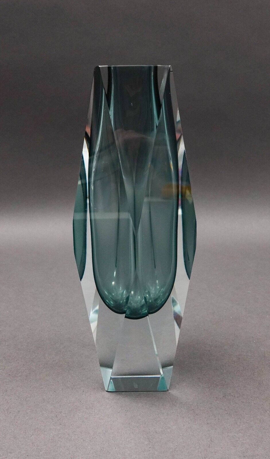 Mandruzzato Murano Mid Century Faceted Smoke Gray Sommerso Art Glass Vase 8"