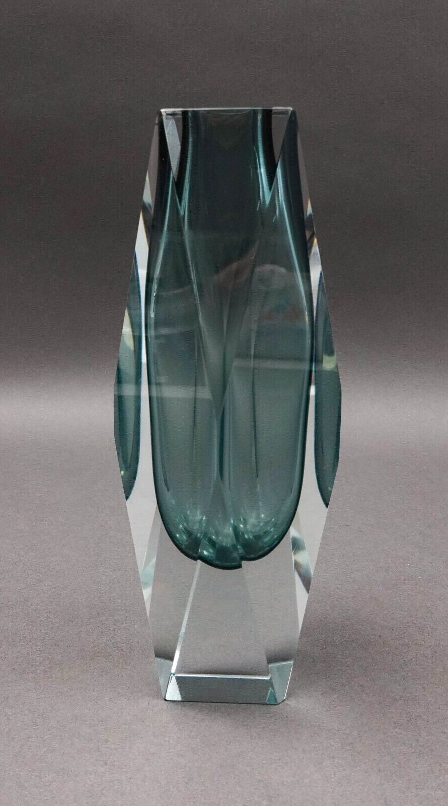 Mandruzzato Murano Mid Century Faceted Smoke Gray Sommerso Art Glass Vase 8"