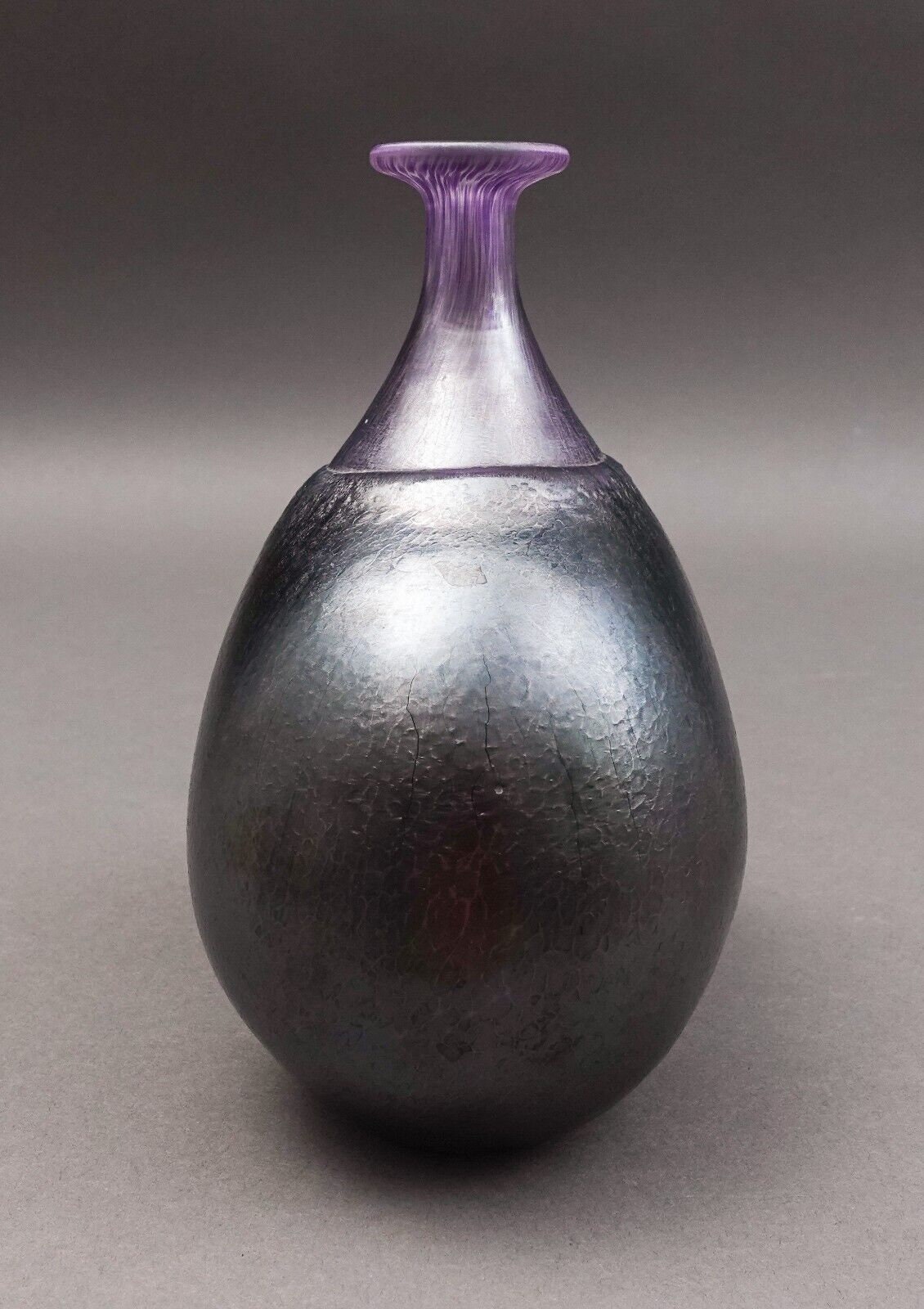 Kosta Boda Sweden Bertil Vallien Purple Volcano Buttocks Art Glass Vase 5 3/4"
