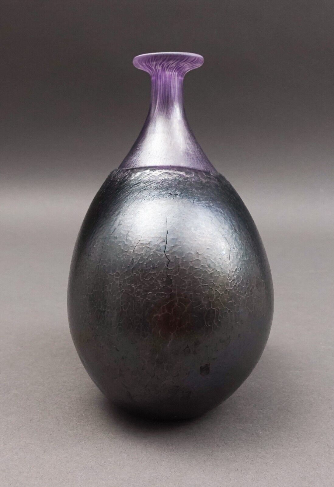 Kosta Boda Sweden Bertil Vallien Purple Volcano Buttocks Art Glass Vase 5 3/4"