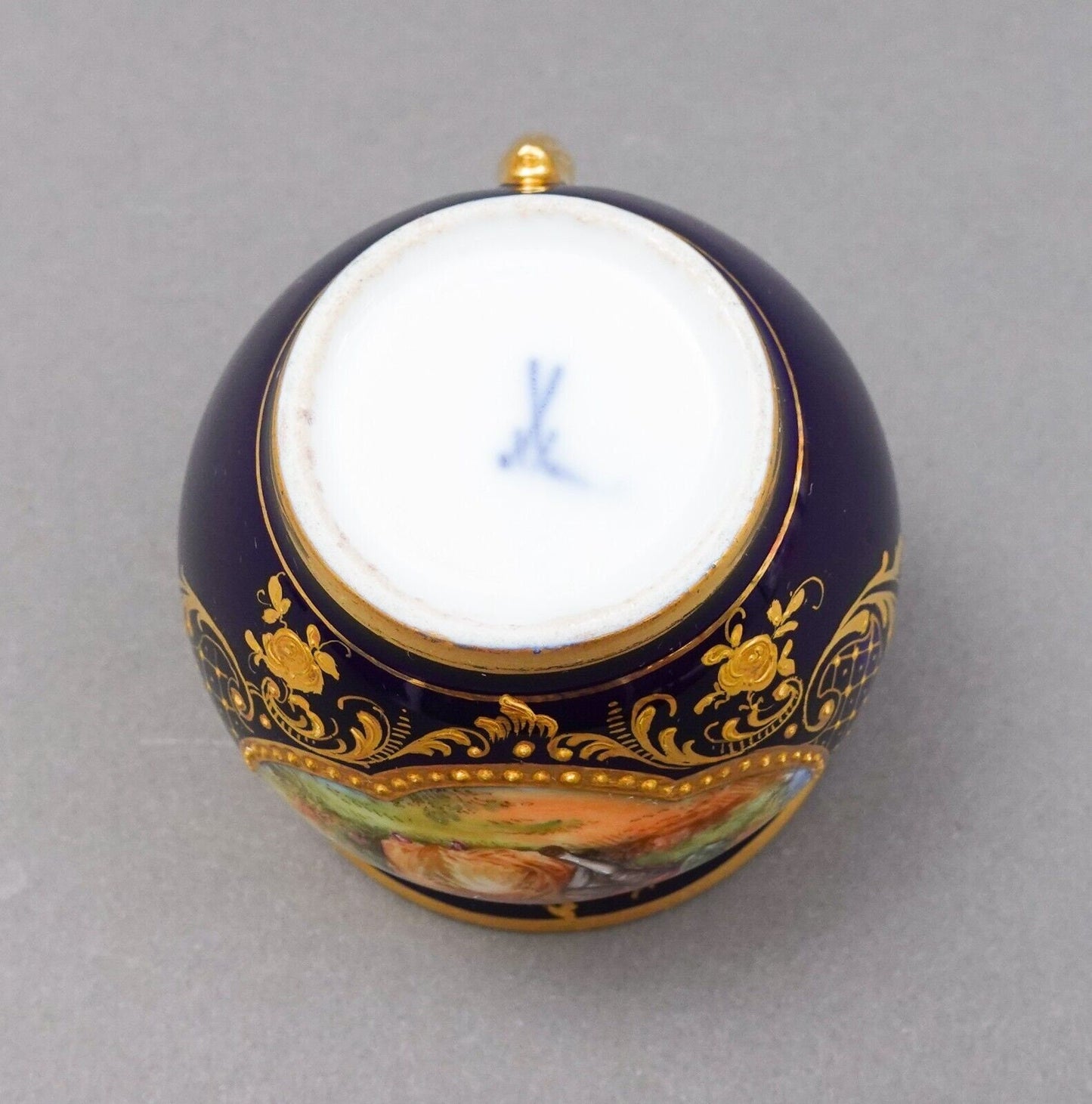 Meissen Antique Cobalt Blue Gold Hand Painted Couple Porcelain Tea Cup (Read)