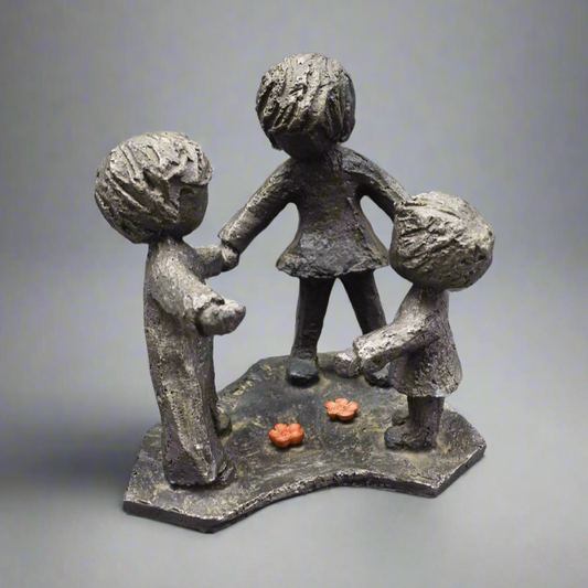 Hudson Pewter U.S.A Walli Ortman Signed #023 Ring Around the Rosie Figurine