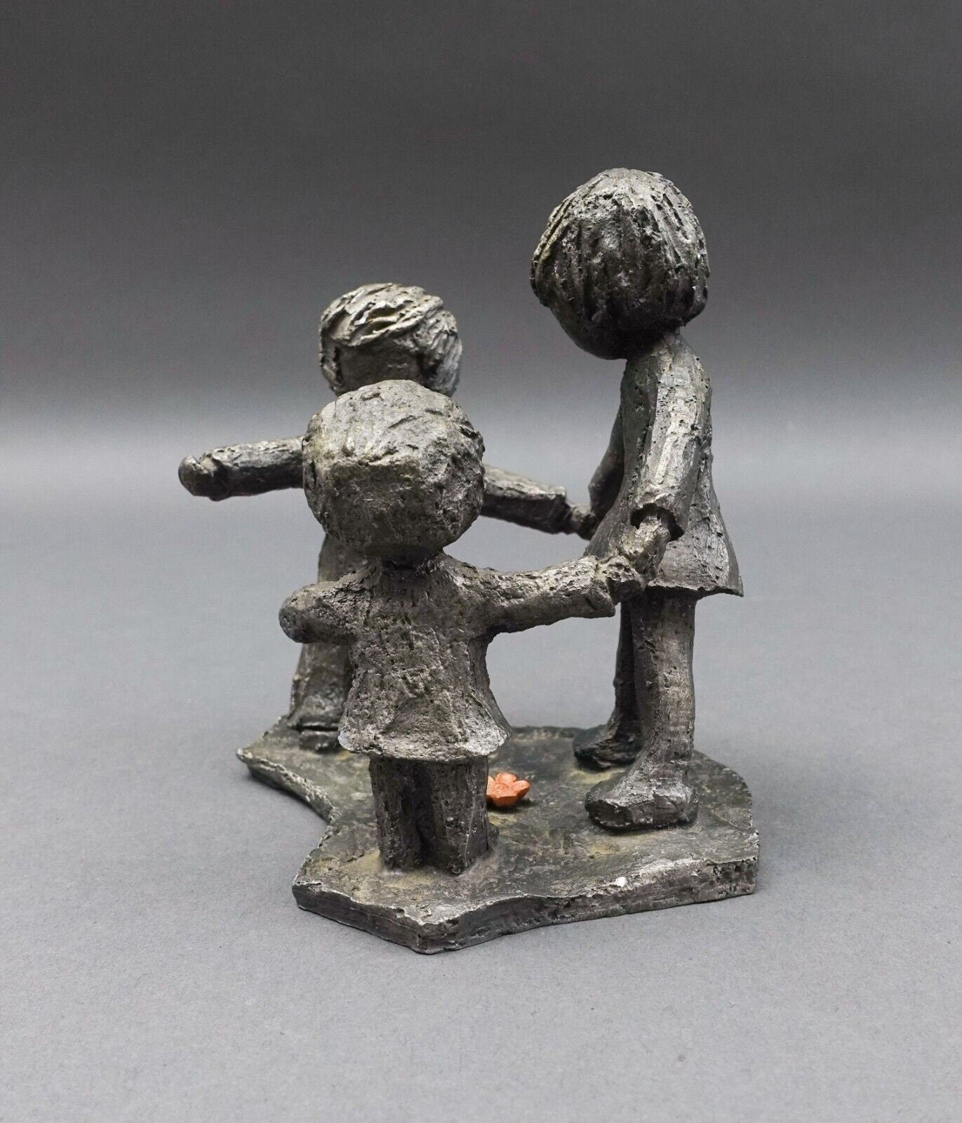 Hudson Pewter U.S.A Walli Ortman Signed #023 Ring Around the Rosie Figurine