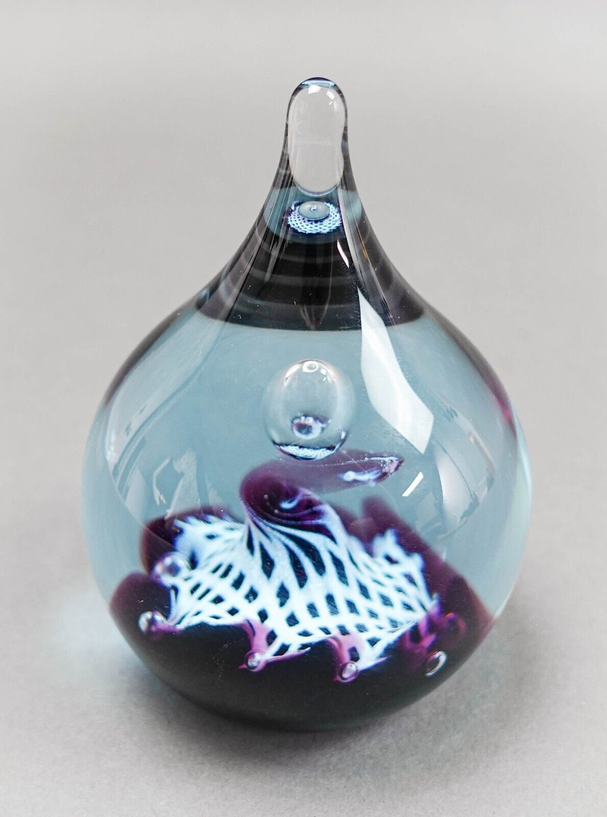 Caithness Scotland Saracen Vintage Teardrop Art Glass Paperweight U50565