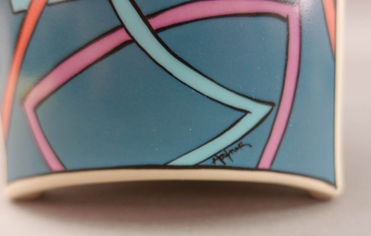 Rosenthal Studio Line Germany Dorothy Hafner Flash Triangular Vase 9 1/4"