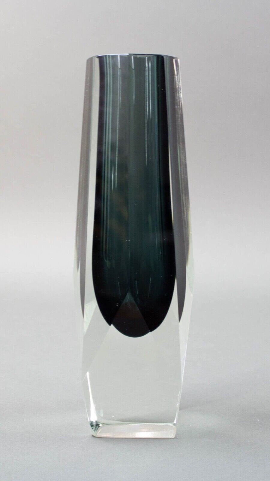 Mandruzzato Murano Italian Sommerso Smoke Gray Faceted Art Glass Vase 11" Tall