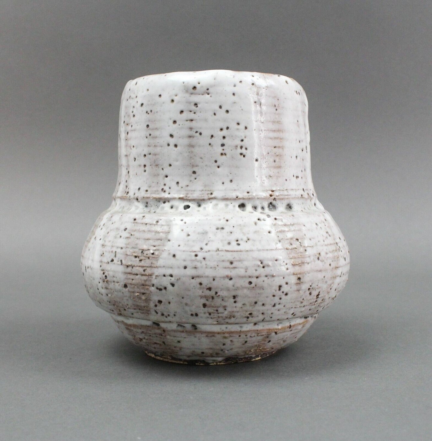Davis Signed Studio Art Pottery Vase Vessel Wheel Thrown Mid Century Modern