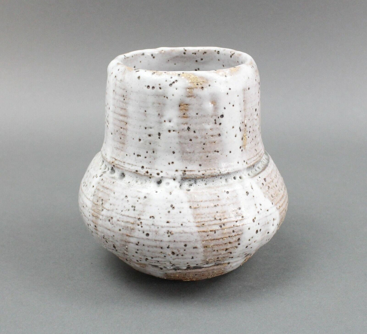 Davis Signed Studio Art Pottery Vase Vessel Wheel Thrown Mid Century Modern