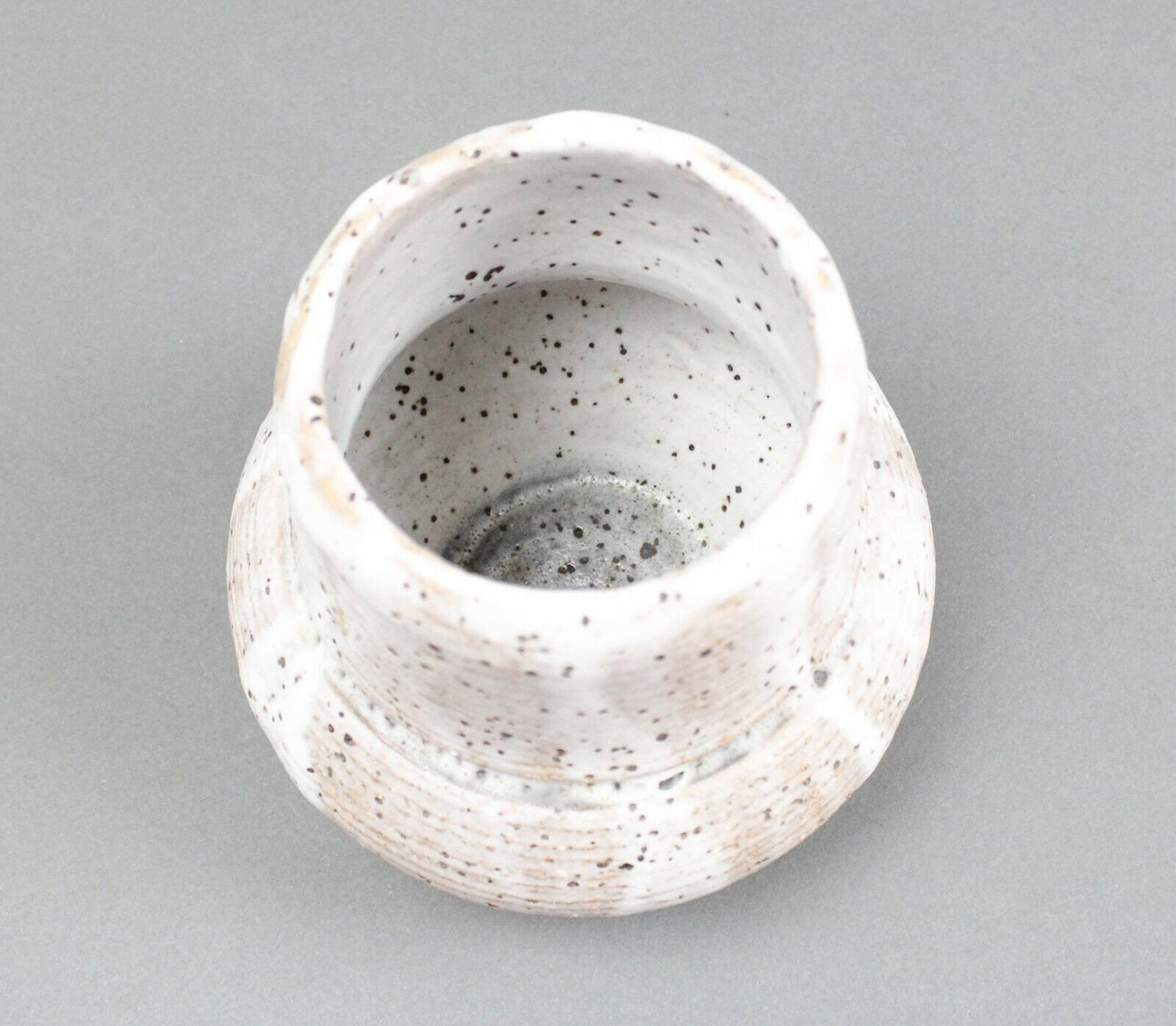 Davis Signed Studio Art Pottery Vase Vessel Wheel Thrown Mid Century Modern