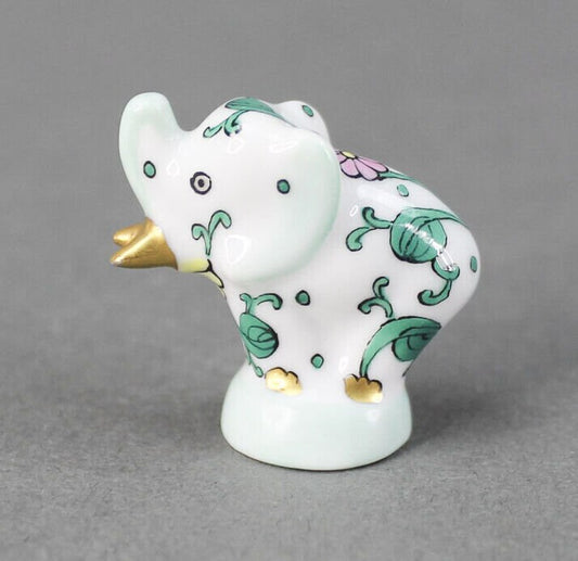 Herend Figurine Miniature Elephant Siang Blanc SBC Collection White Dynasty