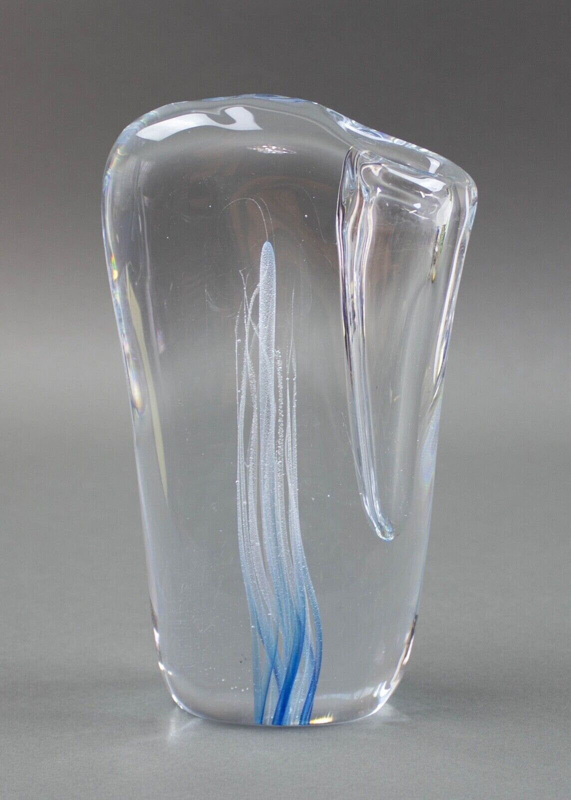 Marcolin Sweden M51 Signed Blue & White Sea Anemone Art Crystal Vase 8" Vintage