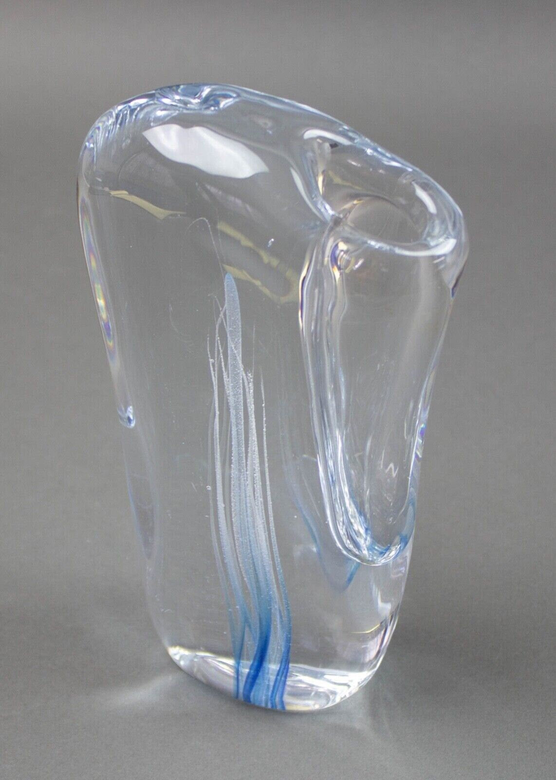 Marcolin Sweden M51 Signed Blue & White Sea Anemone Art Crystal Vase 8" Vintage