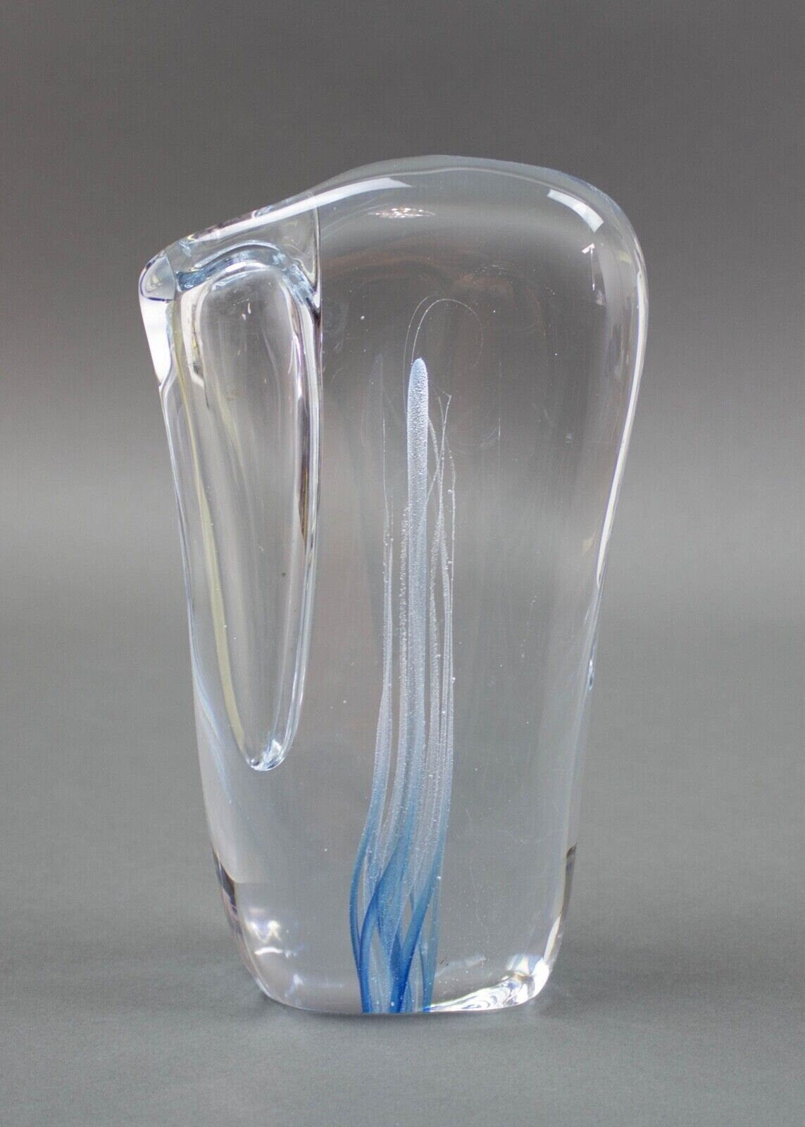 Marcolin Sweden M51 Signed Blue & White Sea Anemone Art Crystal Vase 8" Vintage