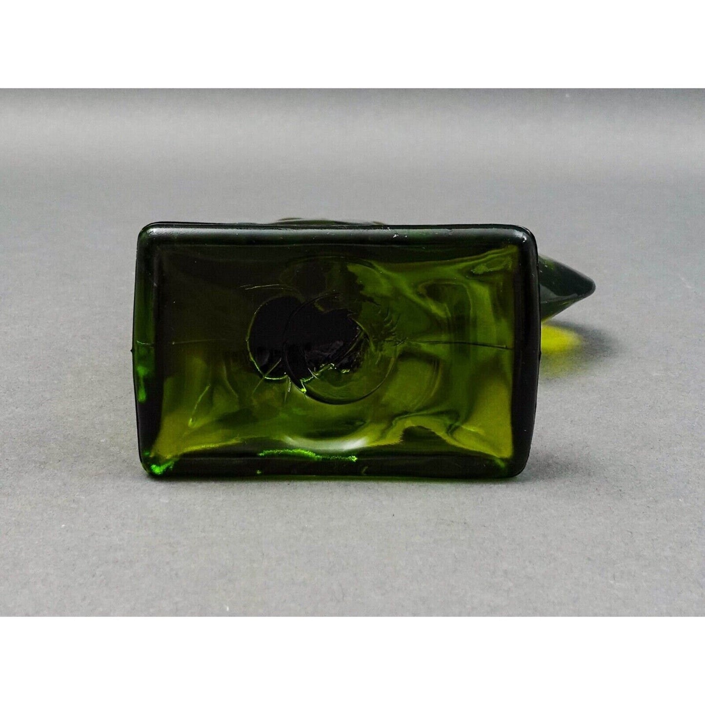 Viking Glass Epic Line Avocado Green Kellogg Rooster Sculpture 9 1/2"