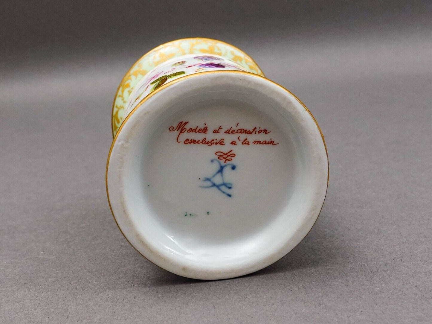 Sevres Modele et Decoration Exclusive A La Main French Porcelain Jam Jar (Read)