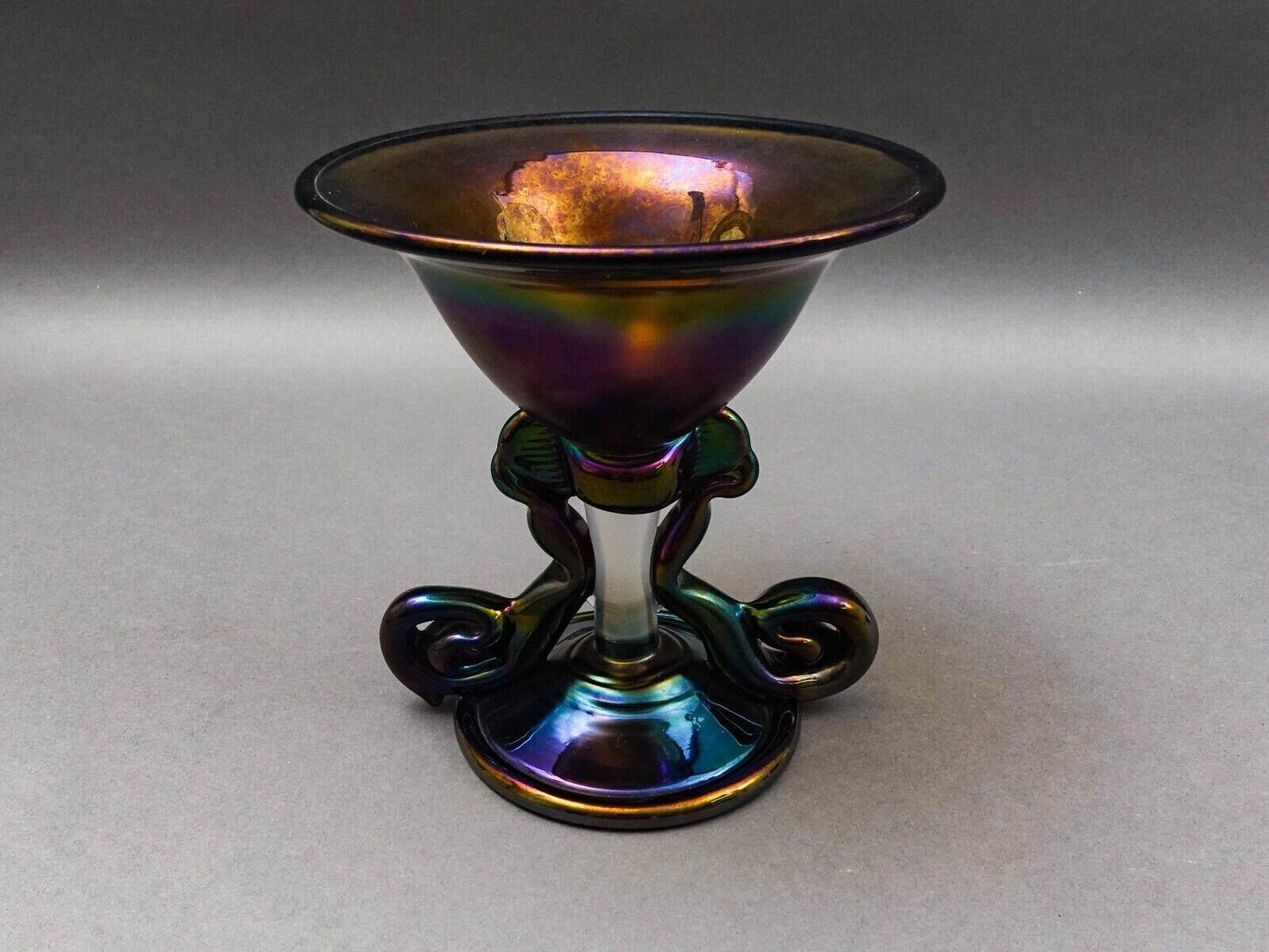 Kim Newcomb 1973 Signed Iridescent Art Glass Vase Pedestal Bowl Compote